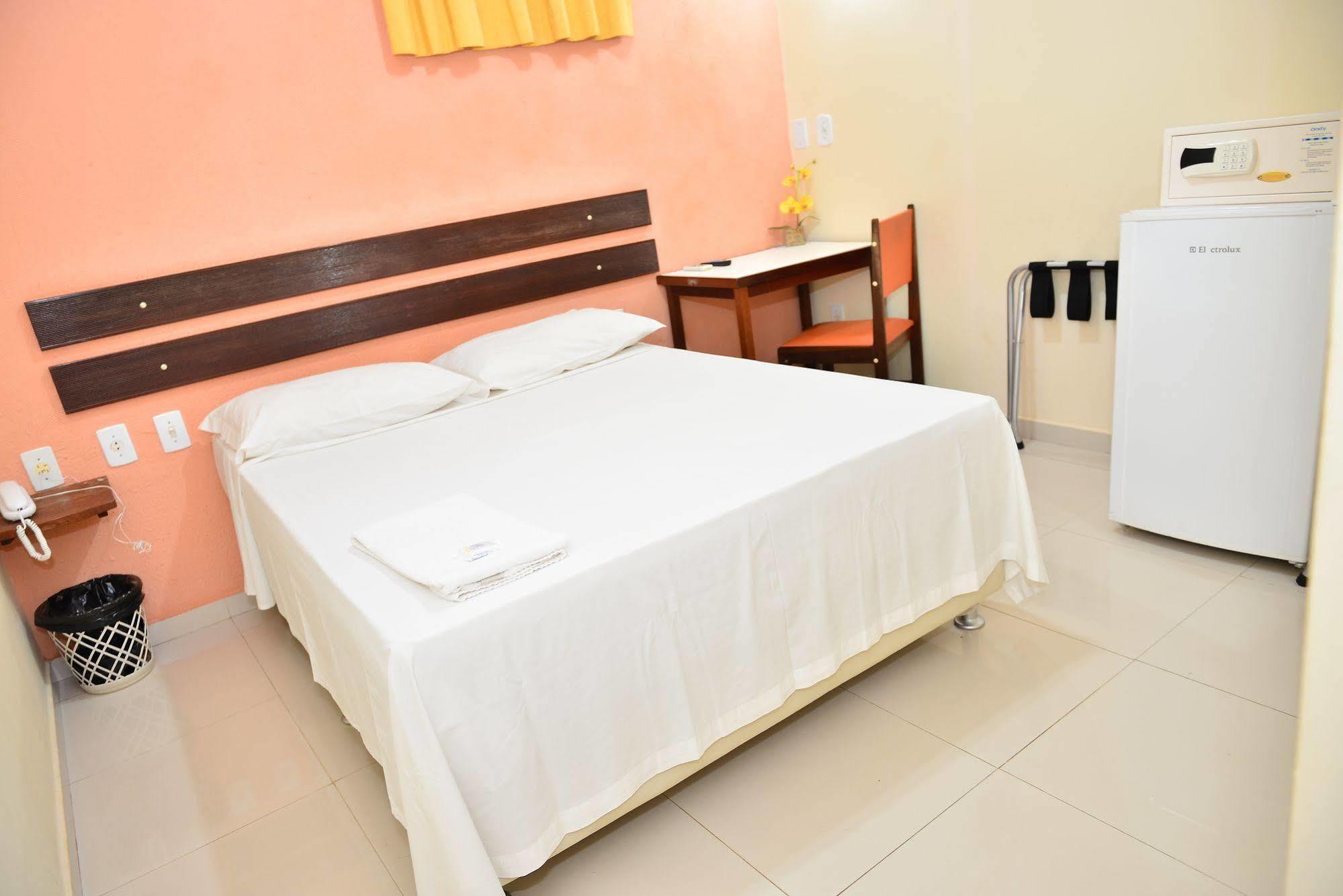 Hotel Sandis Santarém Екстериор снимка